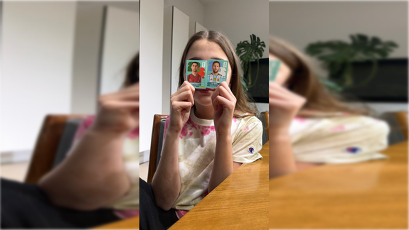 Lina, la niña afortunada con las figuritas de Messi y Ronaldo del Mundial 2026.