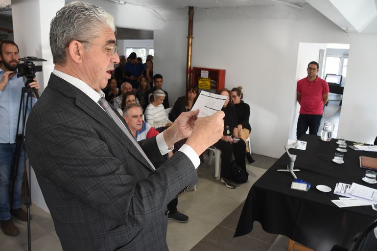 Carlos Willhuber, de la Justicia Electoral. comenzó el recuento definitivo de las elecciones para gobernador. Se sabrá la diferencia entre Rolando Figueroa y Marcos Koopmann.