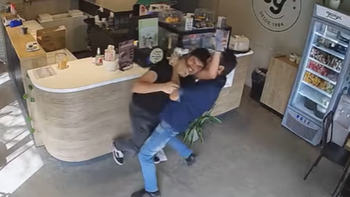 Entró a pedir ayuda a una heladería y robó las propinas: Yo lo estaba queriendo ayudar Entró a pedir ayuda a una heladería y robó las propinas: Yo lo estaba queriendo ayudar