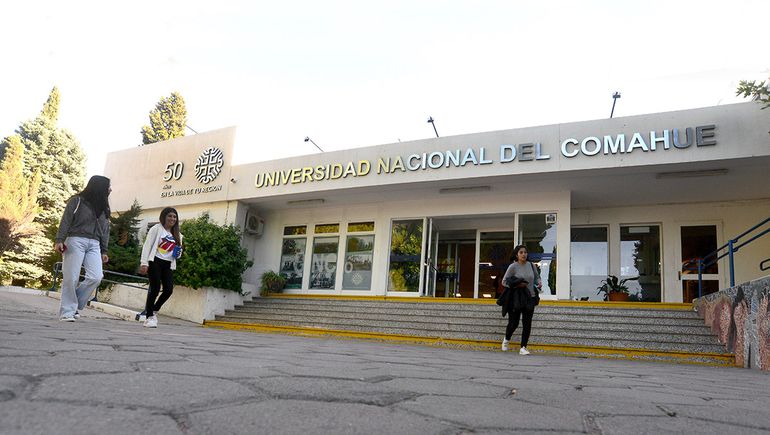 El plan motosierra de Javier Milei amenaza el funcionamiento de la UNCo
