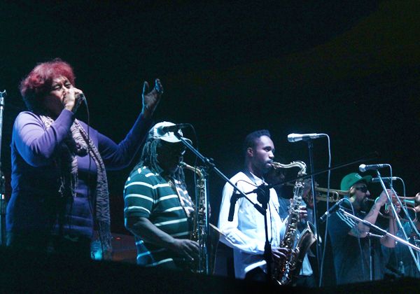 UN Déjà Vu  LLAMADO SKATALITES