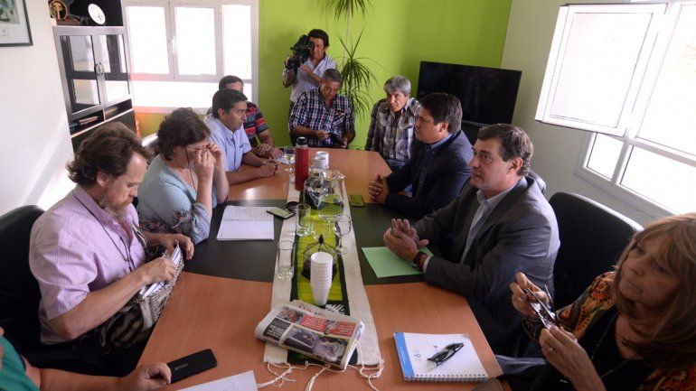 Gobierno-ATEN seguirán hoy una dura negociación en busca de un acuerdo salarial