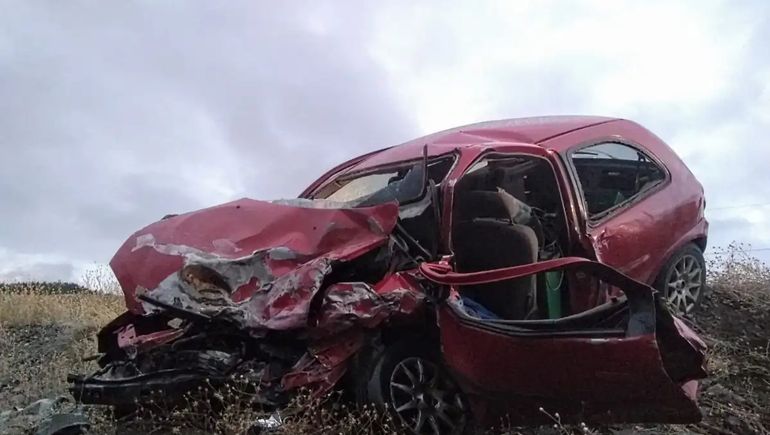Violento choque frontal en el ingreso al aeropuerto de San Martín de los Andes
