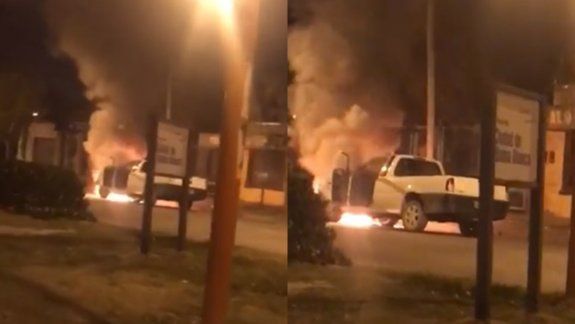 Se le prendió fuego la camioneta mientras manejaba 