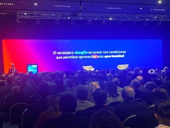 Este martes se realiza el evento AmCham Energy Forum 2025.