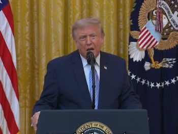 Donald Trump sancionó a un técnico que ganaba miles de dólares apostando con sus discursos.