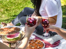 El interés en trabajar en el enoturismo es cada vez más fuerte. El interés en trabajar en el enoturismo es cada vez más fuerte.