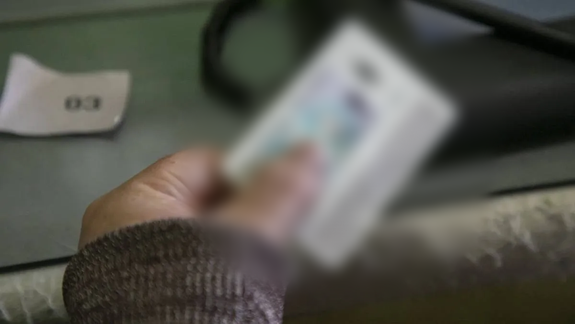 El joven de 16 años llevará desde ahora el apellido de la madre