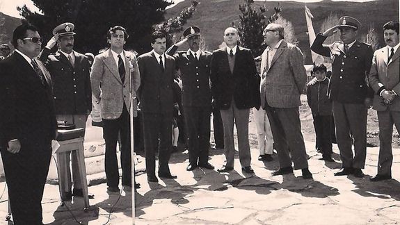 Sr. Rodolfo Vicente con Ing. Forni, entre otros.