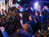 Con un acto multitudinario