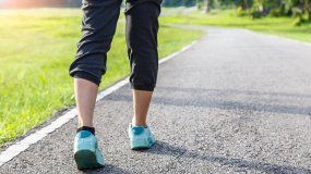Caminar y hacer actividad física es fundamental.