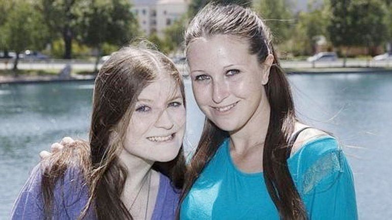 Rebecca y Courtney Grimshaw dicen que ahora están recuperadas.