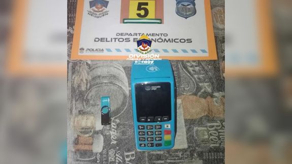 Un preso y su pareja estafaron a un comercio con una compra por teléfono