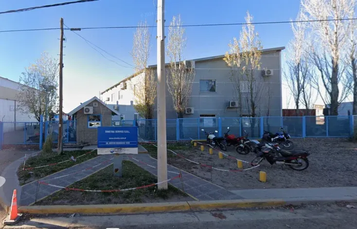 Golpe comando a la empresa de servicios Simetra ubicada en el Parque Industrial de Centenario.