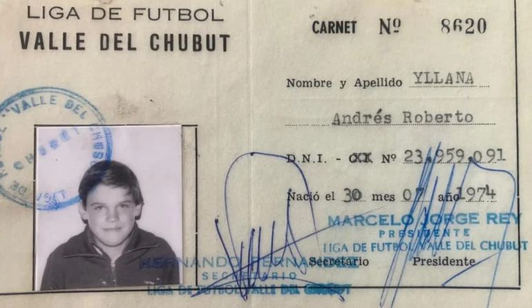 El primer carnet de Yillana, federado en la Liga del Valle de Chubut. El primer carnet de Yillana, federado en la Liga del Valle de Chubut.