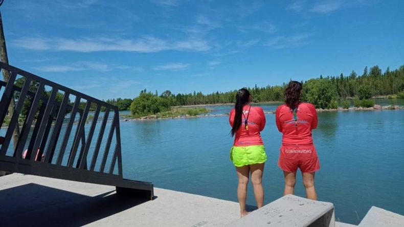 Tragedia en el río Limay: un hombre murió ahogado en una zona no habilitada como balneario | LM Neuquen Tragedia en el río Limay: un hombre murió ahogado en una zona no habilitada como balneario