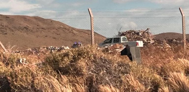 El basural municipal de Perito Moreno, en Santa Cruz, donde el viernes 31 de enero encontraron muerto al bebé recién nacido. El basural municipal de Perito Moreno, en Santa Cruz, donde el viernes 31 de enero encontraron muerto al bebé recién nacido. 