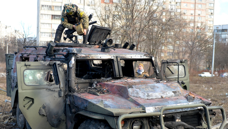 Ucrania dice que repelió ataques rusos en el este