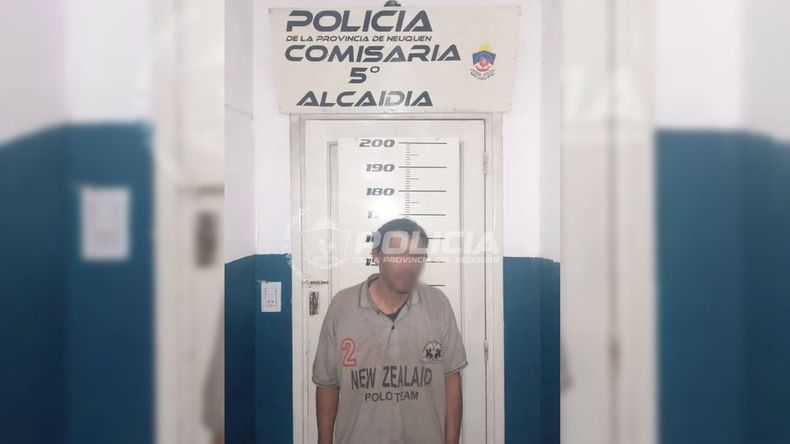 Lagrimita no para: robó en un comercio, lo persiguieron los vecinos y se escapó por los barrancos | LM Neuquen Lagrimita no para: robó en un comercio, lo persiguieron los vecinos y se escapó por los barrancos