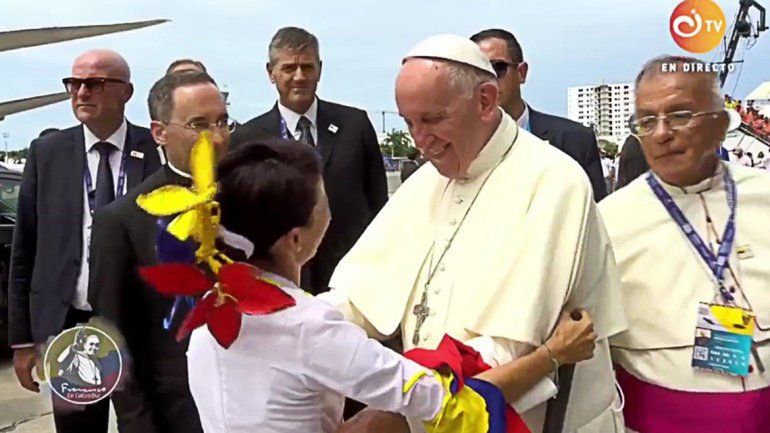 Francisco llegó a Cartagena para dar una misa multitudinaria y cerrar su visita oficial