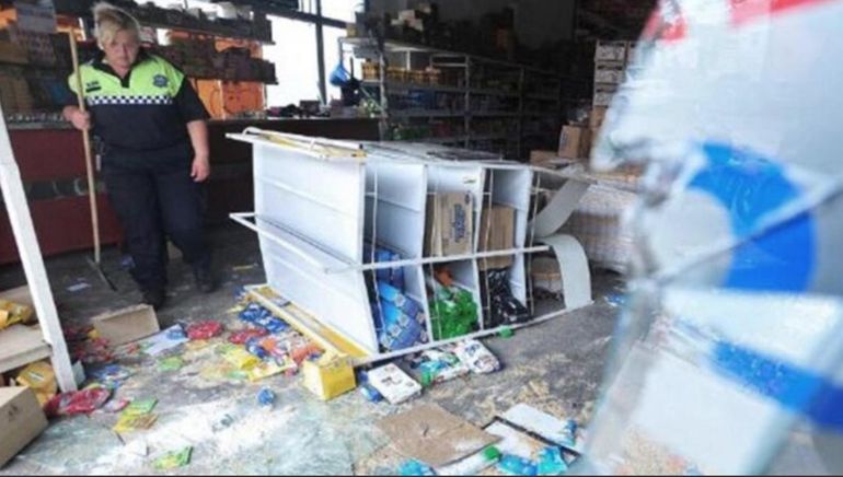 Hubo robos en comercios de Buenos Aires, Córdoba, Neuquén y Mendoza. Hubo robos en comercios de Buenos Aires, Córdoba, Neuquén y Mendoza.