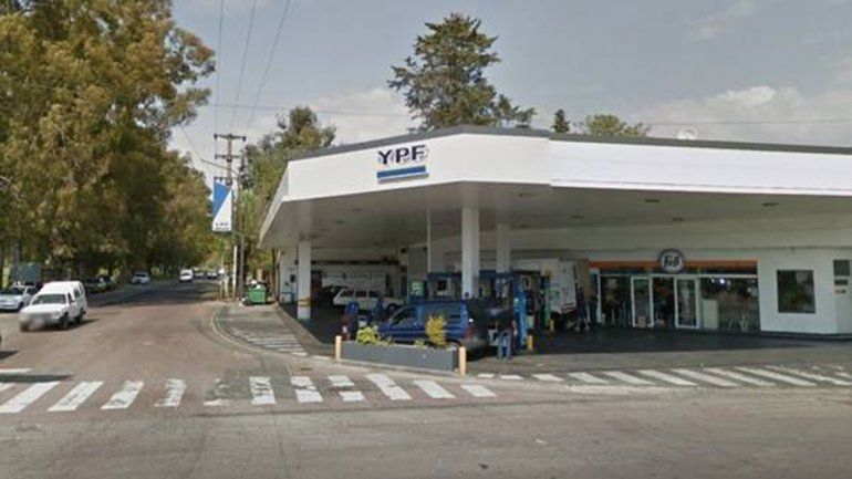 Un playero roció con nafta a un ladrón que intentó asaltarlo