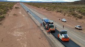 Histórico asfalto en la Ruta 7 en el tramo Cortaderas.