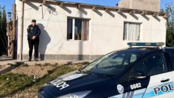 La casa de Chubut donde Marta Caucamán vivía con su hijo y el jubilado al que, según la acusación, esclavizaban y engañaban para sacarle propiedades y dinero. La casa de Chubut donde Marta Caucamán vivía con su hijo y el jubilado al que, según la acusación, esclavizaban y engañaban para sacarle propiedades y dinero.