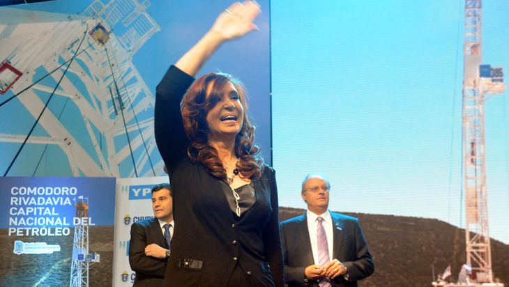 La ex presidenta Cristina Fernández de Kirchner encabezó un acto para inaugurar la exploración no convencional en Chubut.
