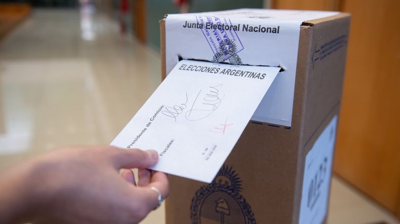 Ya se puede consultar el lugar de votación para las elecciones 2025 del 26 de octubre. | LM Neuquen Ya se puede consultar el lugar de votación para las elecciones 2025 del 26 de octubre.