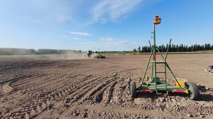 Con rotaciones intensivas y eficiencia hídrica, el maíz patagónico empieza a captar la atención de inversores. Con rotaciones intensivas y eficiencia hídrica, el maíz patagónico empieza a captar la atención de inversores.