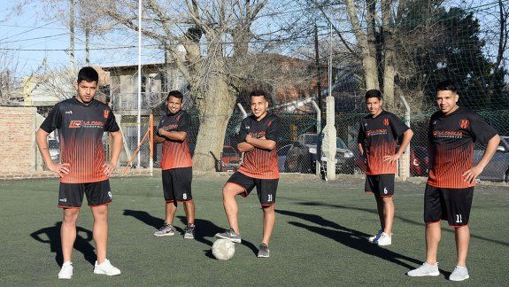 ¡Casi medio equipo de hermanos en el Porve!