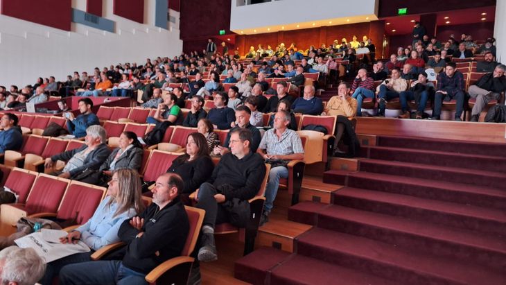 Varios fueron los expositores que hablaron en este importante evento para la producción. Foto: Fabricio González.