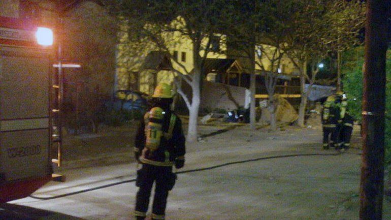 Un auto rompió un medidor y provocó un escape de gas