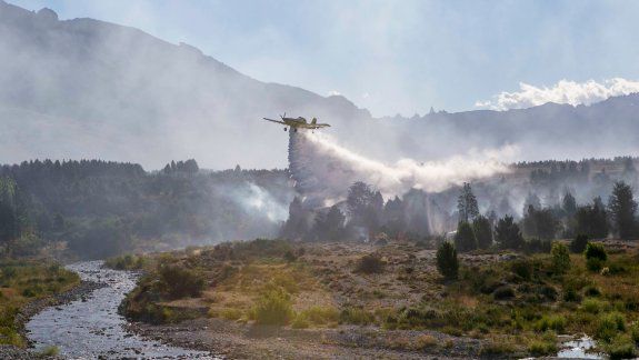 El gobernador Das Neves confirmó que el incendio fue intencional.