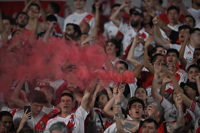 El impactante recibimiento de la hinchada de River en el partido ante Mineiro