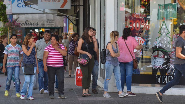 El comercio neuquino es uno de los mayores empleadores de la provincia. El Gobierno aseguró que en 2018 no tendrán aumentos en Ingresos Brutos.