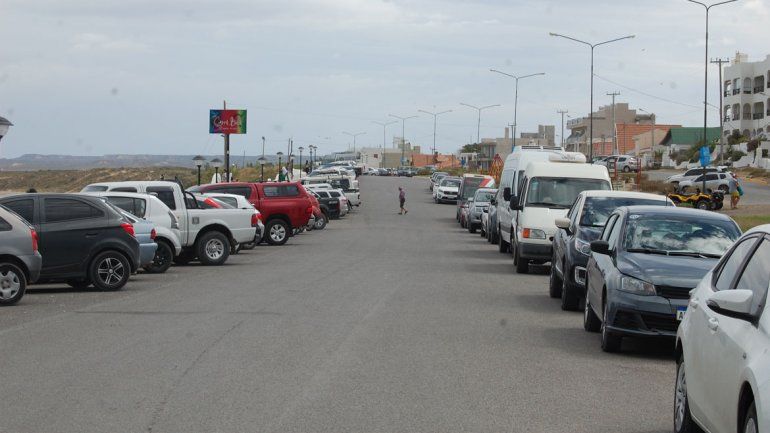 El control del estacionamiento medido en Las Grutas genera enojo en los operadores y comerciantes.