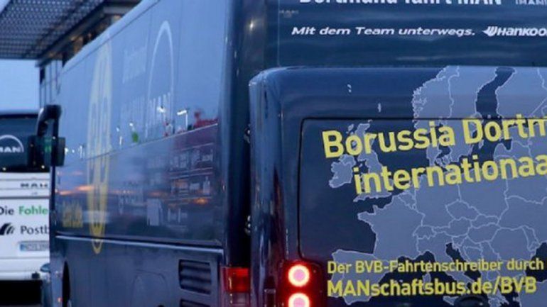 Explotó un artefacto en el micro de Borussia y suspenden el partido