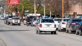 la policia patrulla las calles para controlar que los cipolenos hagan la cuarentena la policia patrulla las calles para controlar que los cipolenos hagan la cuarentena