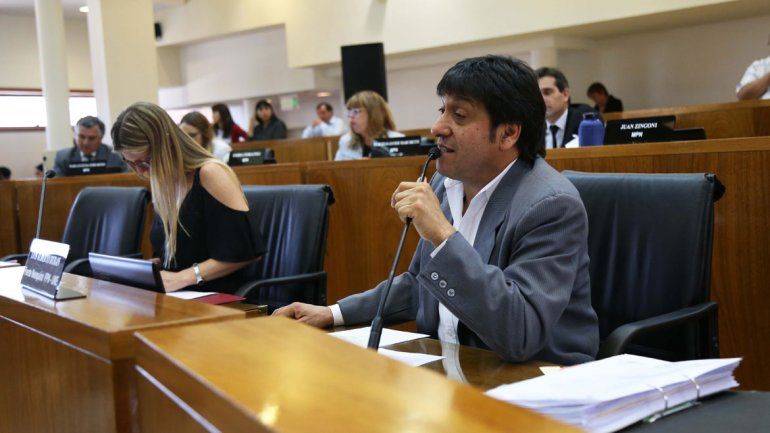 El concejal Luis Durán (FyPN) salió al cruce del veto de Pechi.