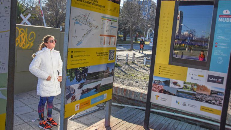 La temporada invernal atrajo a más turistas a la ciudad en su paso hacia la cordillera. Aún esperan a más personas.