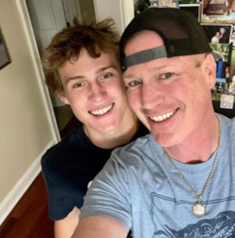 El padre de la víctima de la pelea, también llamado JT Schroeder, aseguró que su hijo no era conflictivo. El padre de la víctima de la pelea, también llamado JT Schroeder, aseguró que su hijo no era conflictivo.