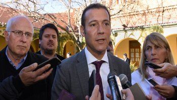 gutierrez celebro el acuerdo logrado con las trabajadoras textiles