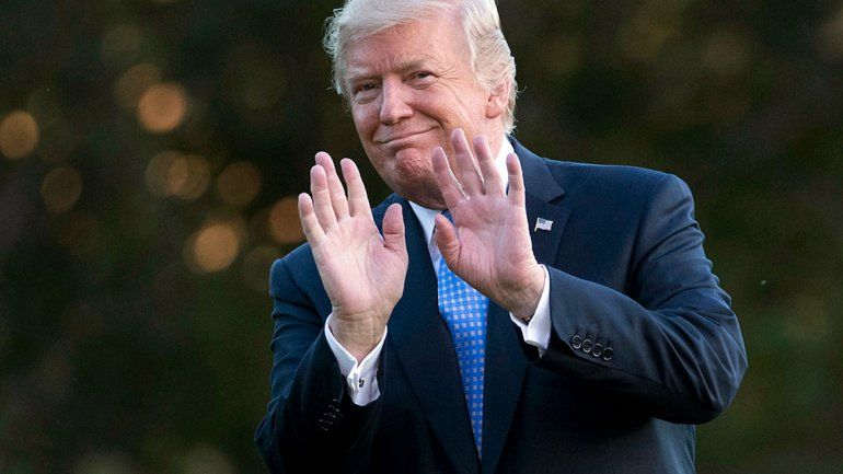 Trump defiende a su abogado y ataca a The New York Times