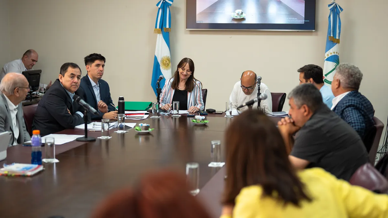 La Legislatura avanzó con el tratamiento de los presupuestos. | LM Neuquen La Legislatura avanzó con el tratamiento de los presupuestos.