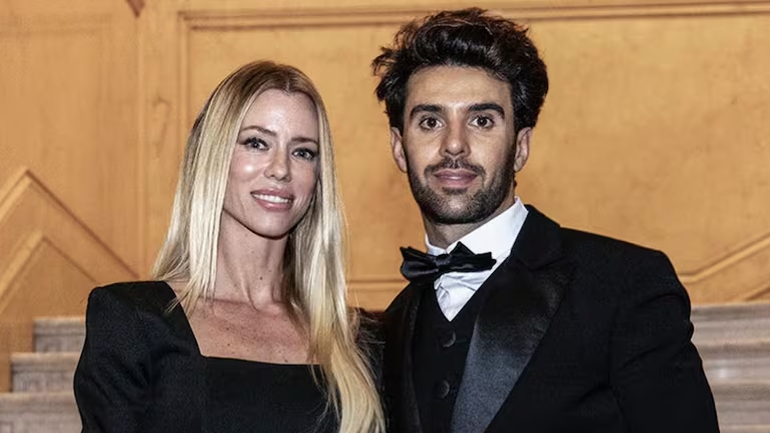 El look que eligieron Nicole Neumann y Manu Urcera para lanzar su línea de skincare
