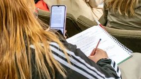 Cerca de 9.000 docentes neuquinos ya se capacitaron a través de la Escuela Digital Neuquina.