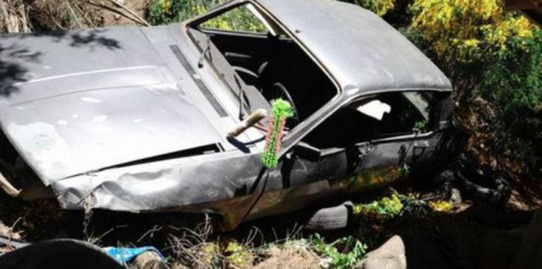 Un hombre murió tras caer con su auto por un barranco en San Martín de los Andes
