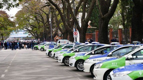 Fuerte rechazo político a la protesta con armas en Olivos